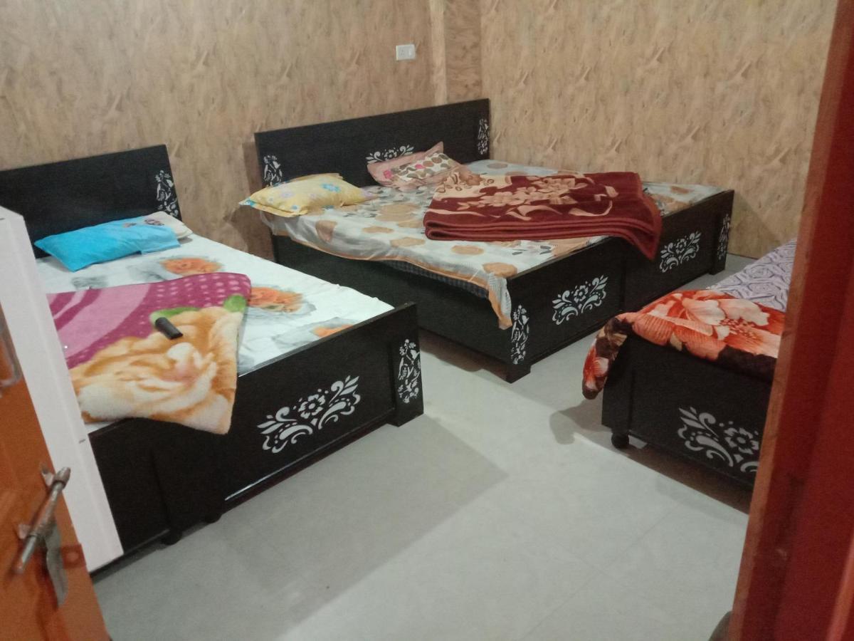 كاترا Anil Guest House المظهر الخارجي الصورة