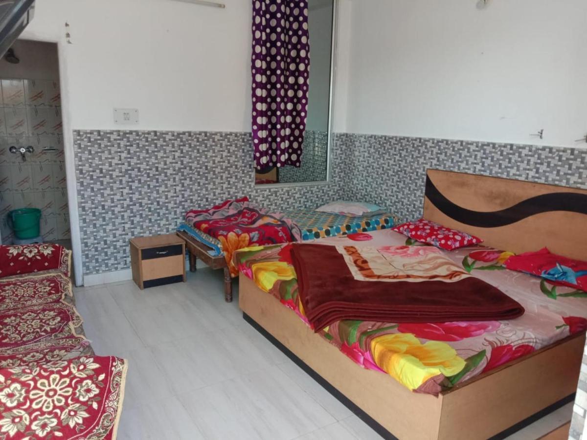 كاترا Anil Guest House المظهر الخارجي الصورة